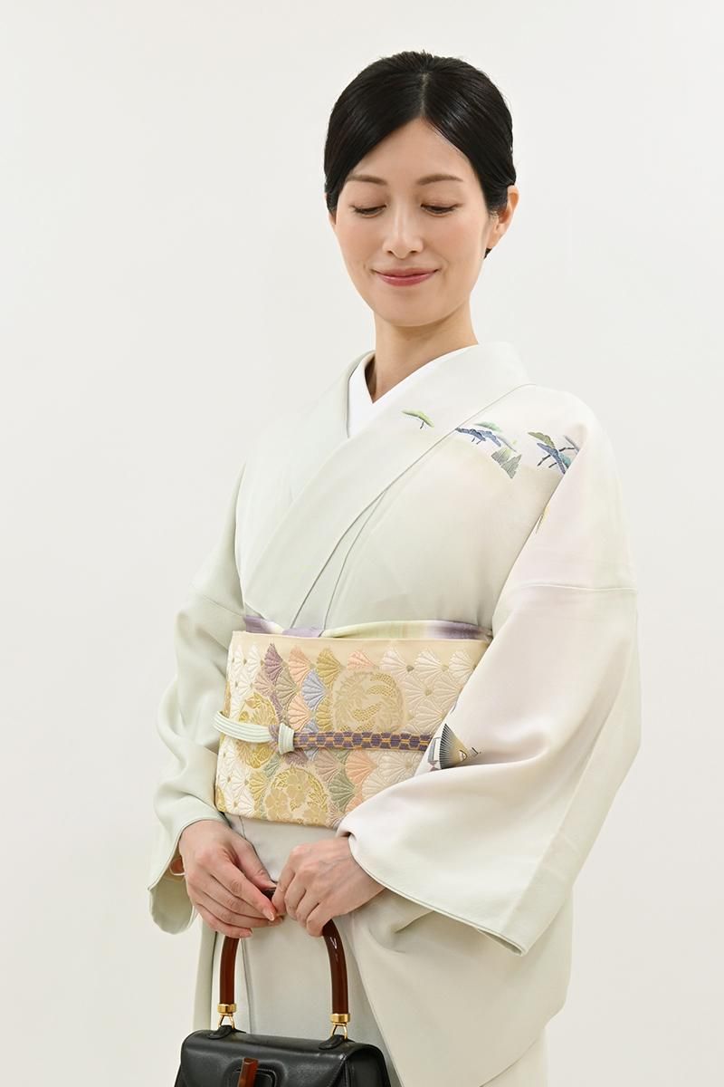 銀座【L-8402】袋帯 鳥の子色 菊青海波に植物の丸 - 銀座きもの青木