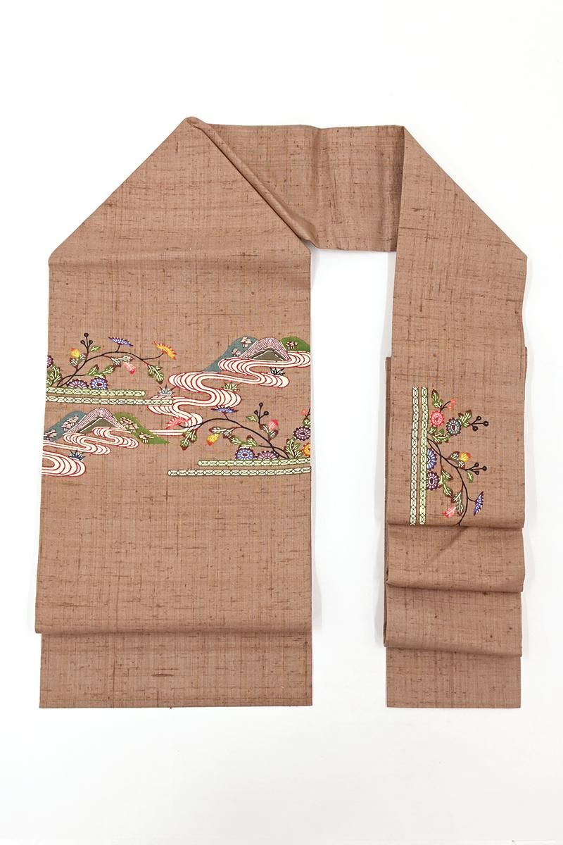 銀座【H-0742】紬地 紅型 染名古屋帯 橡色 花に風景文 - 銀座きもの