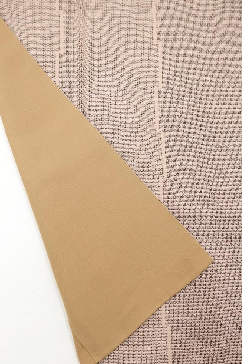 銀座【A-4187】大島紬 灰桜色 幾何文:身丈157.5/裄65.5/細め - 銀座