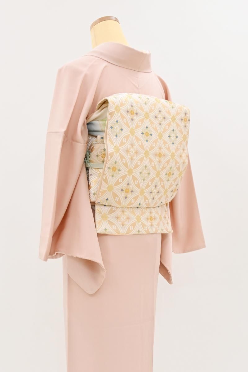 銀座【L-8528】本袋帯 薄香色 七宝繋ぎ花菱文 - 銀座きもの青木｜長く