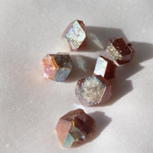 虹色ガーネット 奈良県天川村産 レインボー ガーネット 結晶 セット 6