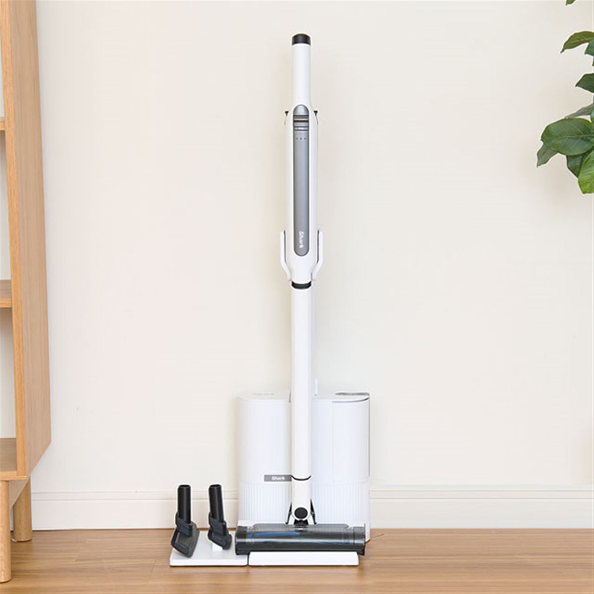 Shark、ゴミ捨ての手間を減らす「自動ゴミ収集ドック」搭載の