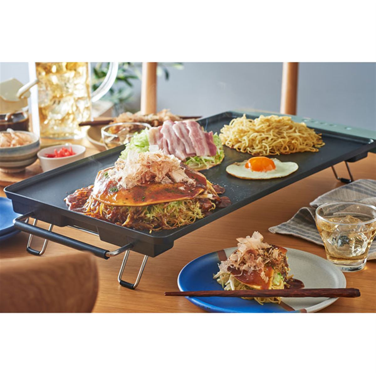 厚さ約3cmにたたんで収納できる「Toffy スリムグリルプレート」が本日6