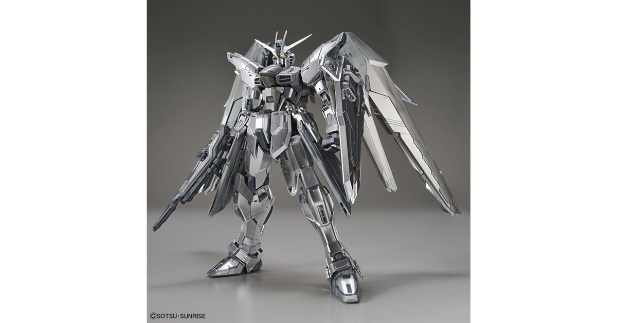 9,900円、シルバーコーティングの限定MGガンプラ「フリーダムガンダム
