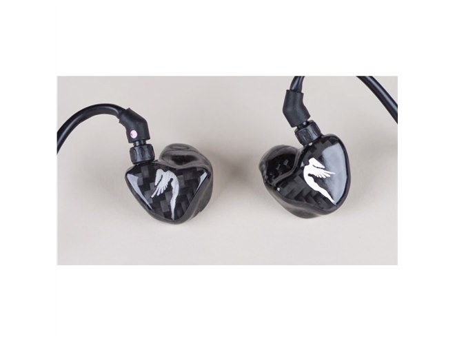 JH Audio、片側12ドライバーの最上位カスタムイヤホン - 価格.com