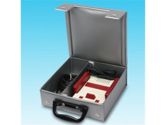 レトロゲームソフト風のデザインが懐かしい、「ミニファミコン」用