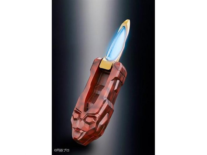 ウルトラマンダイナ」の“リーフラッシャー”の原寸大なりきりアイテム