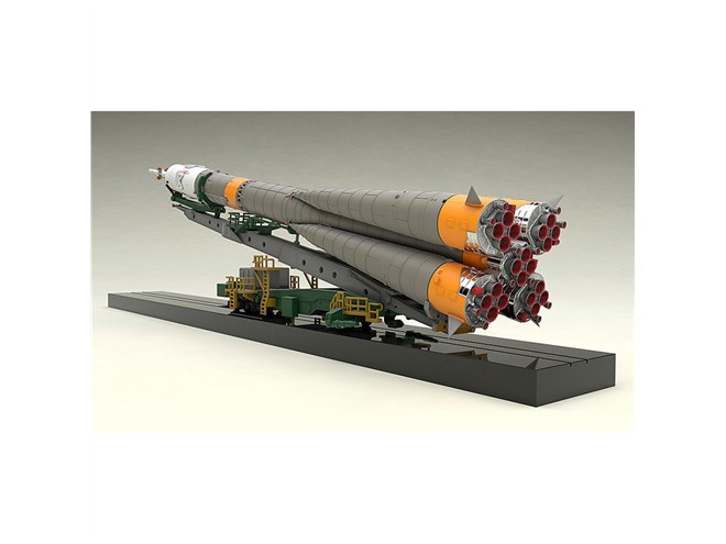 ISS打ち上げロケット&宇宙船「ソユーズ」が搬送列車とセットで1/150の
