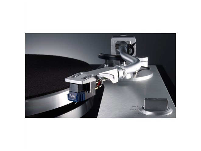 TEAC、薄型のブラシレスDCモーターを搭載したターンテーブル「TN-4D