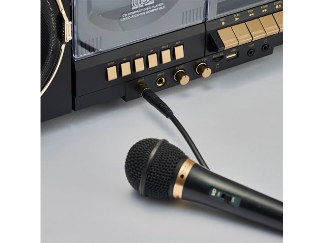 80年代に流行した「ビッグCDラジカセ」を再現、幅約67cmのBluetooth