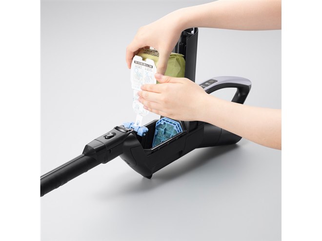 日立、「約2か月分相当のごみをためられる」とうたう紙パック式