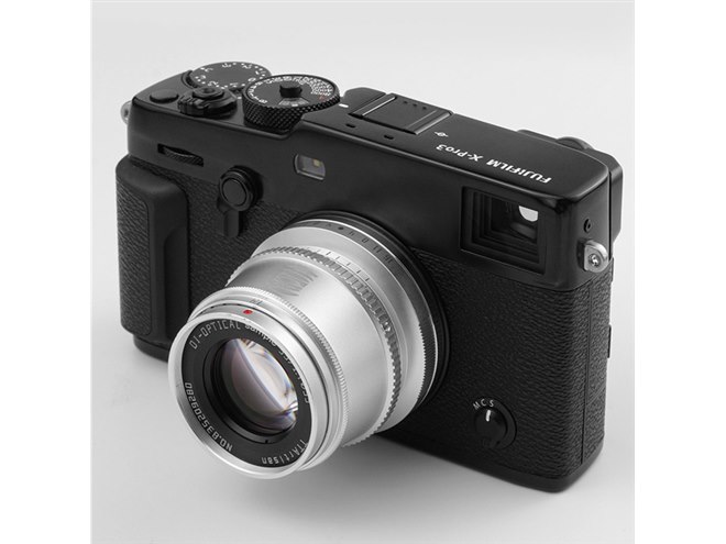 TTArtisan、単焦点レンズ「35mm f/1.4 C」新色シルバーを4/30発売に