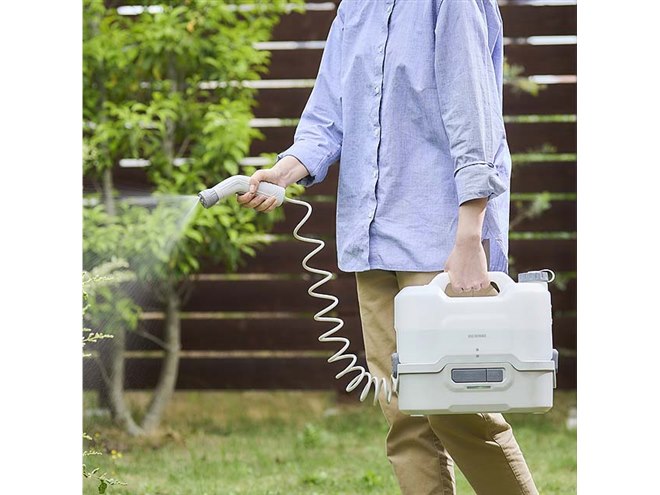 アイリスオーヤマ、電源・水道不要で使える「充電式ポータブル