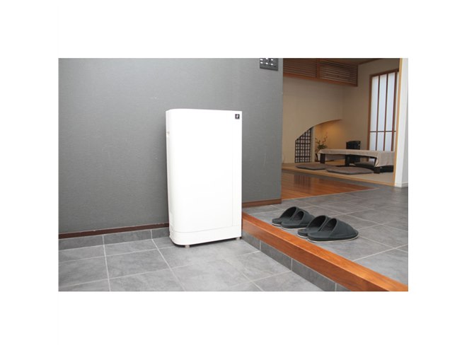 プラズマクラスターNEXT」とUV-Cを搭載したシューズクローゼットが本日