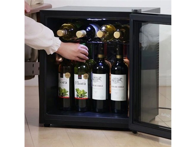 ワインや日本酒に対応した「冷庫（れいこ）さん cellar ガラスドア