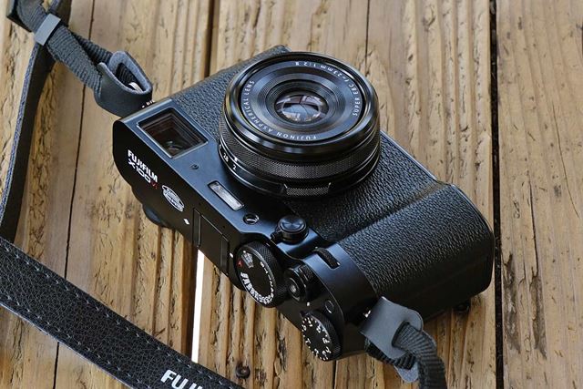富士フイルム FUJIFILM X100VI [ブラック] 価格比較 - 価格.com