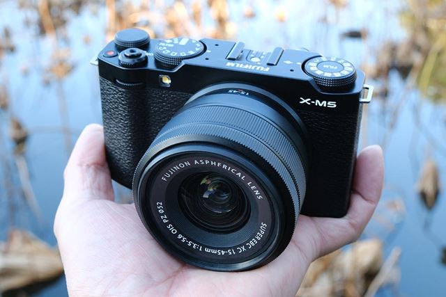 富士フイルム FUJIFILM X-M5 ボディ [ブラック] 価格比較 - 価格.com