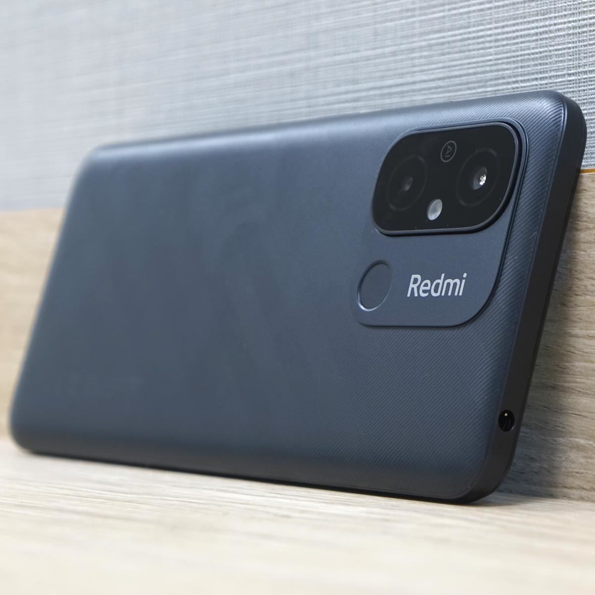 シャオミの低価格スマホ「Redmi 12C」は前機種からどう変わった？ 扱い