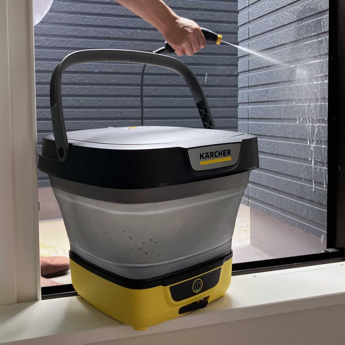 高圧洗浄機の“面倒くさい”を解消！ バッテリーとホースの付いた