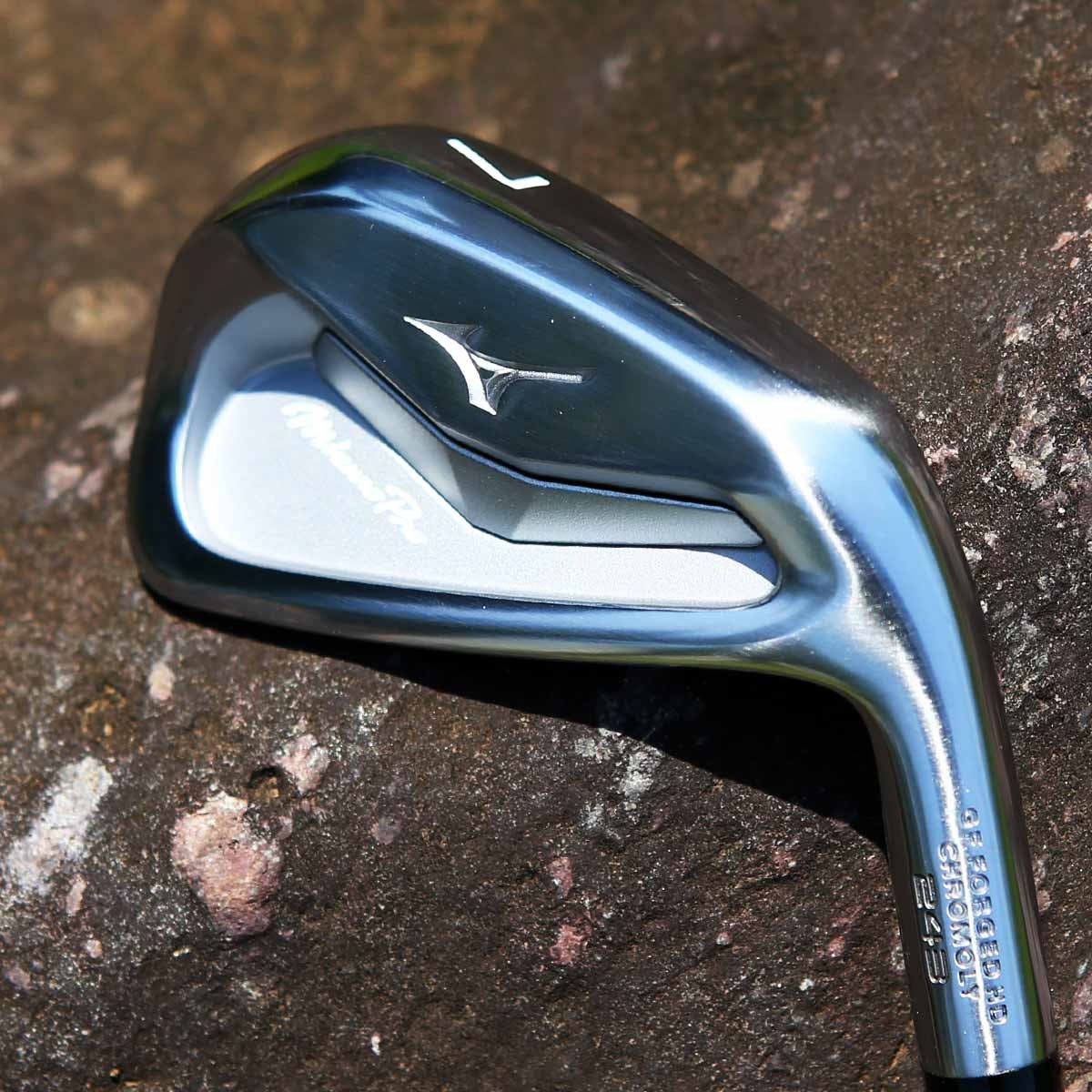 操作性と寛容性、打感の絶妙なバランス！ ミズノ「Mizuno Pro 243