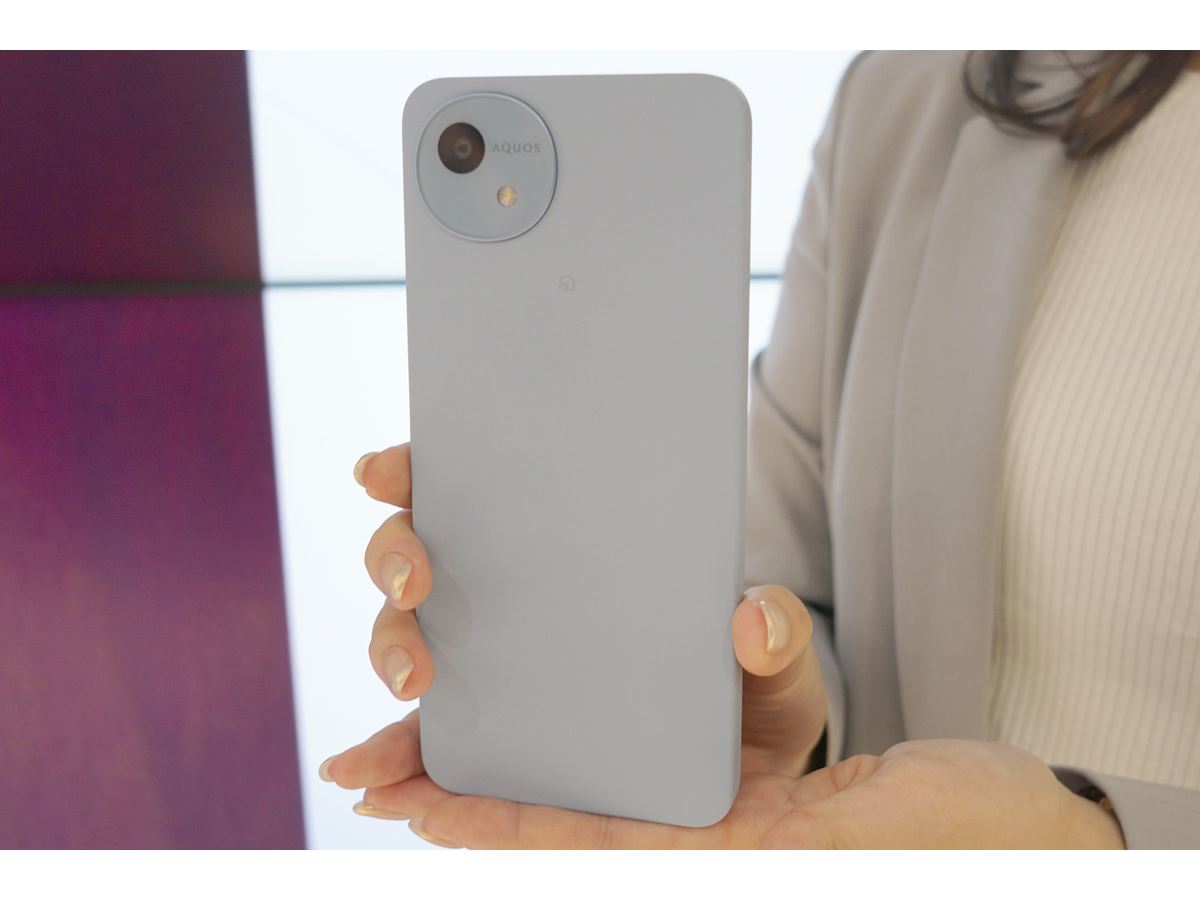 お手ごろ価格のシャープ「AQUOS R9」と「AQUOS wish4」速報レポート