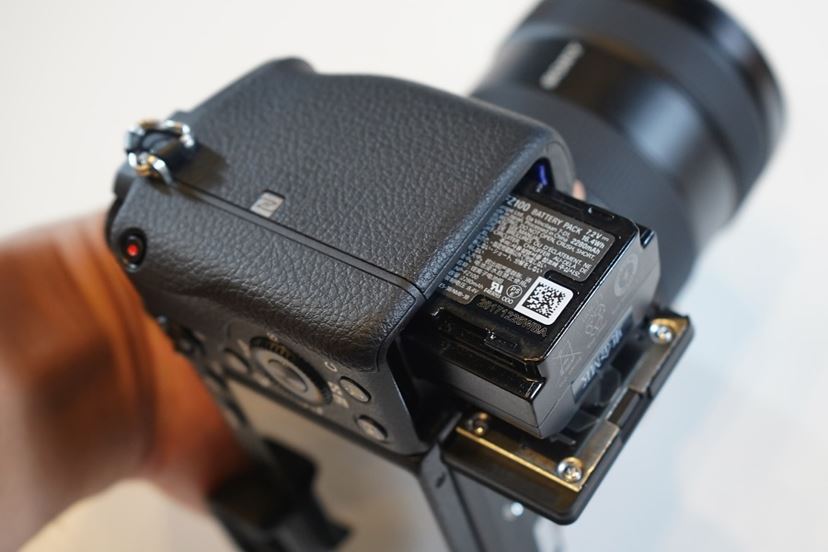 ソニーのAPS-Cミラーレスの新モデル「α6600」「α6100」が国内でも発表