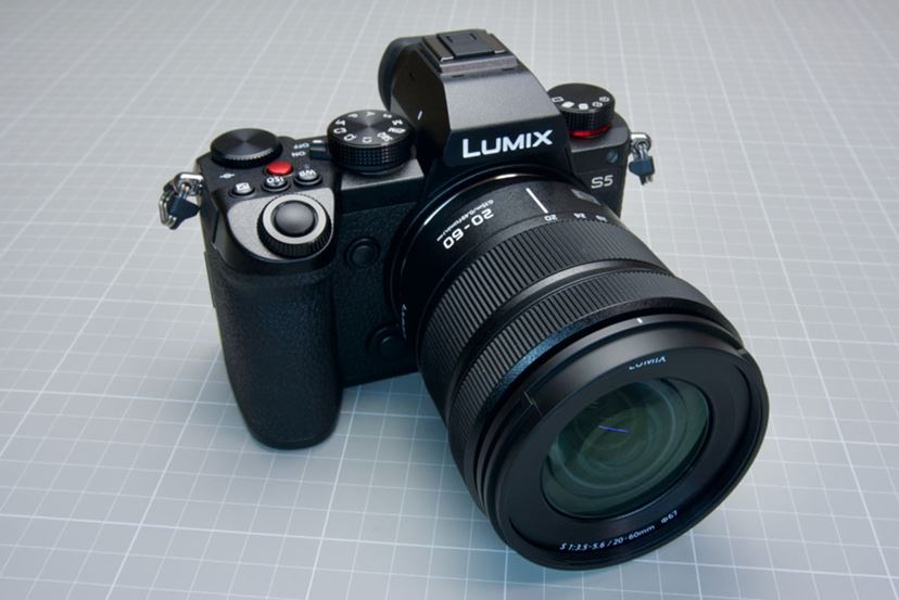 LUMIX「DC-S5」レビュー。シリーズ最小＆最軽量のフルサイズミラーレス