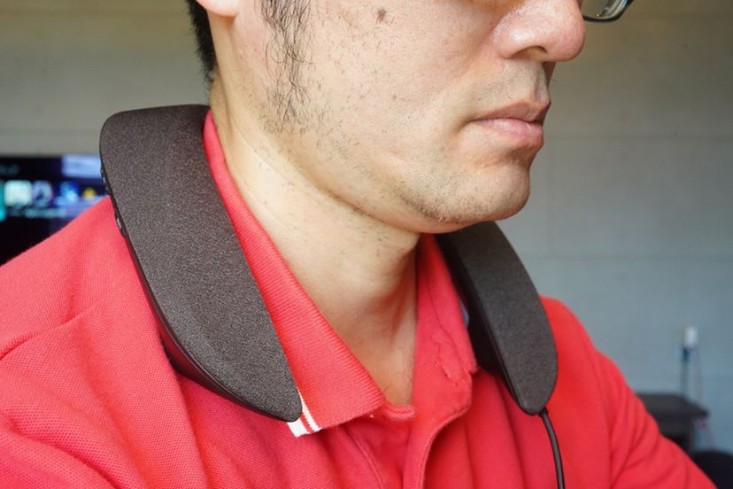 パナソニックのゲーミングネックスピーカーはネックバンドで本当の