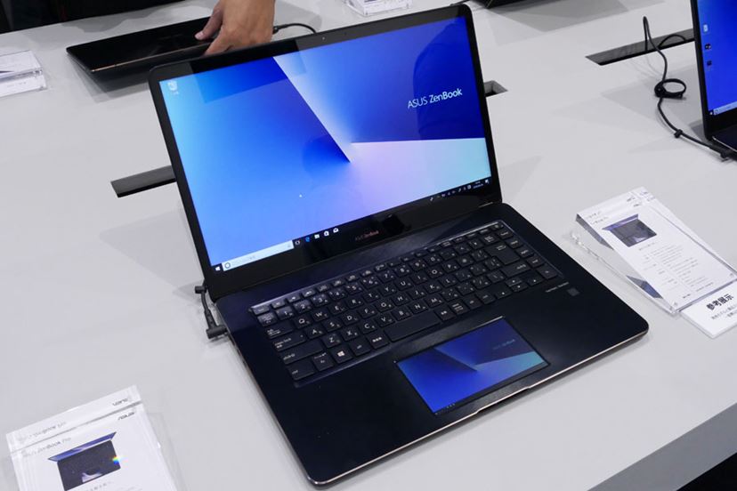 なぜタッチパッドを液晶に！？ 変態ノートPC「ZenBook Pro 15」がASUS