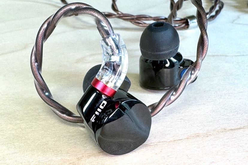 超大口径ドライバーイヤホンの魅力をFiiO「FD15」とiBasso「3T-154」で