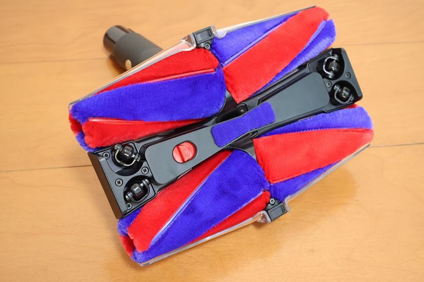 世界で最もスリムな「ダイソン」の最新掃除機「ペンシルバック