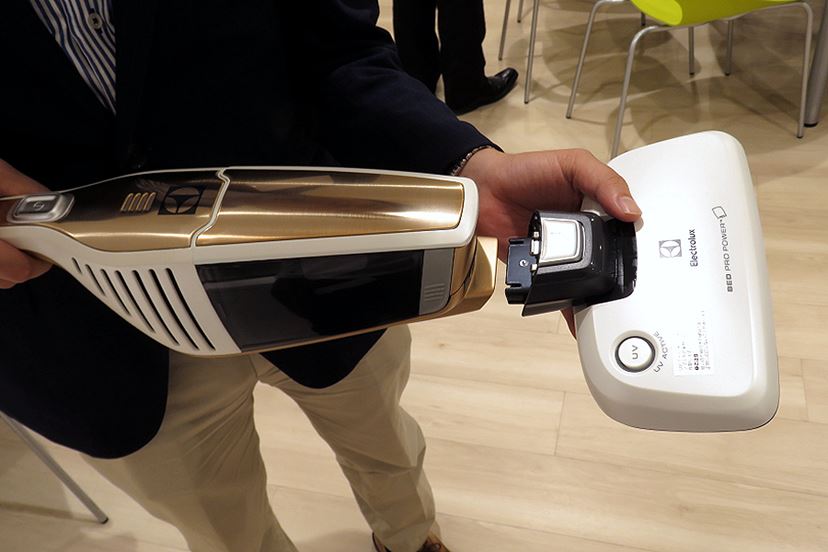 布団掃除も！ 「3in1」に進化したエレクトロラックスのスティック