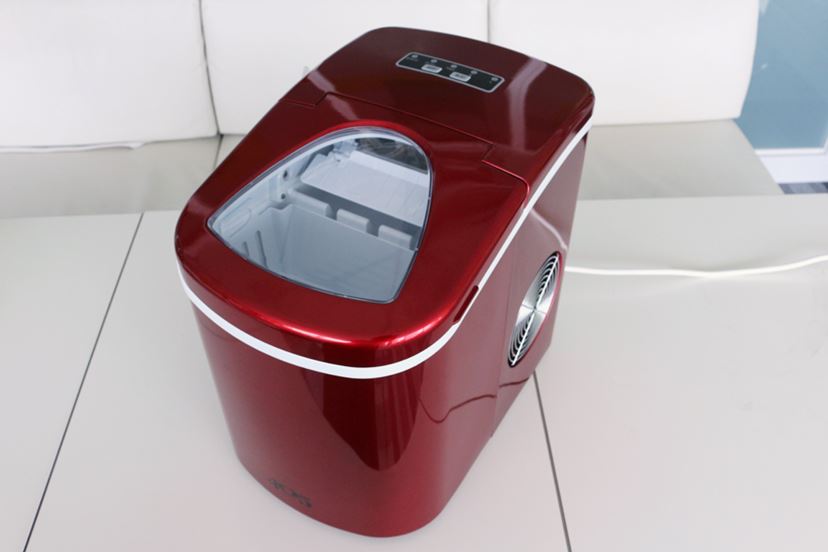 動画あり】最速6分！ 405「新型高速製氷機」が氷を作る様子が楽しい