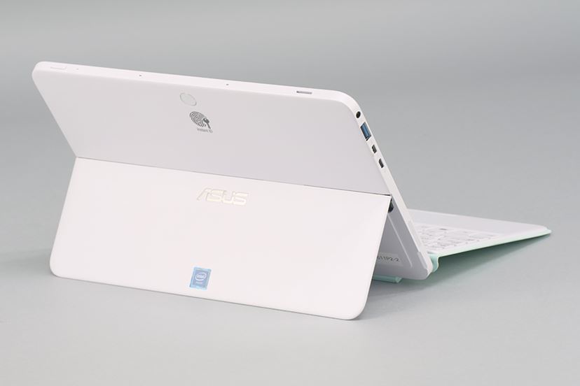 Officeもペンも付いて5万円！ ASUSの2in1パソコン「TransBook Mini