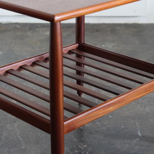 モブラー社製 北欧ヴィンテージ オークサイドテーブル アイヴァン・A