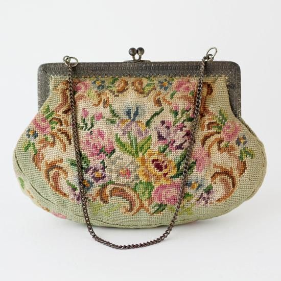 B1062 1930年代オーストリア製ミントカラープチポワン刺繍ハンドバッグ