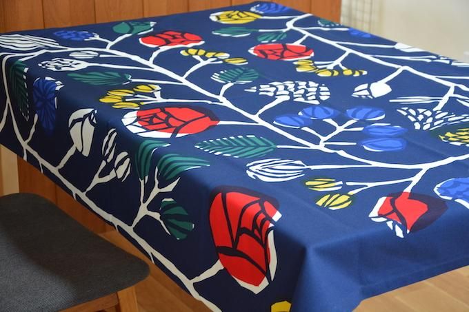 マリメッコMarimekko/Kranssi鈴木マサルMasaru Suzukiテーブルクロス
