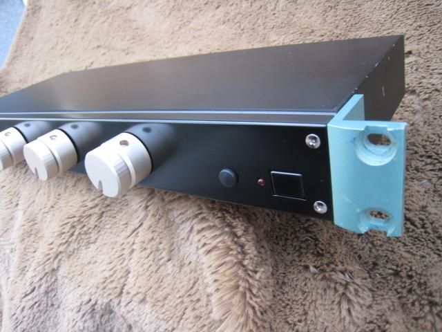 VESTAX DCR-1200 3 BAND アイソレーター (パネルブラック