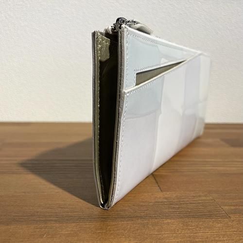 浪速屋商店 ： “キューブエナメル” L型長財布 【アイボリー】 - Bag