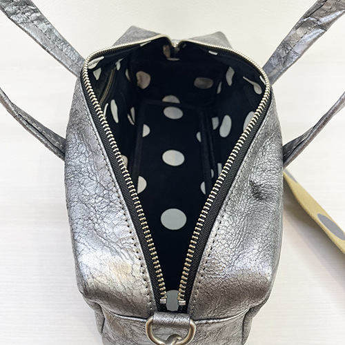 DEUX MILLE：シープレザー2wayショルダー（ドット刺繍ベルト）【SV】