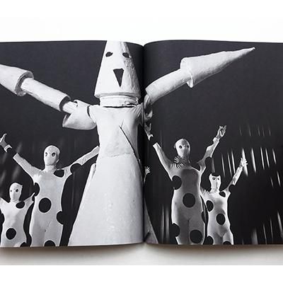 マルセル・ザマ【Behind Every Curtain】 - 京都にある、美術洋書