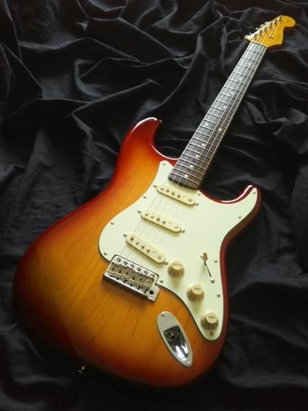 中古Fender Japan ST62-TX CBS [Cherry Burst] - 中古楽器の販売 ロト