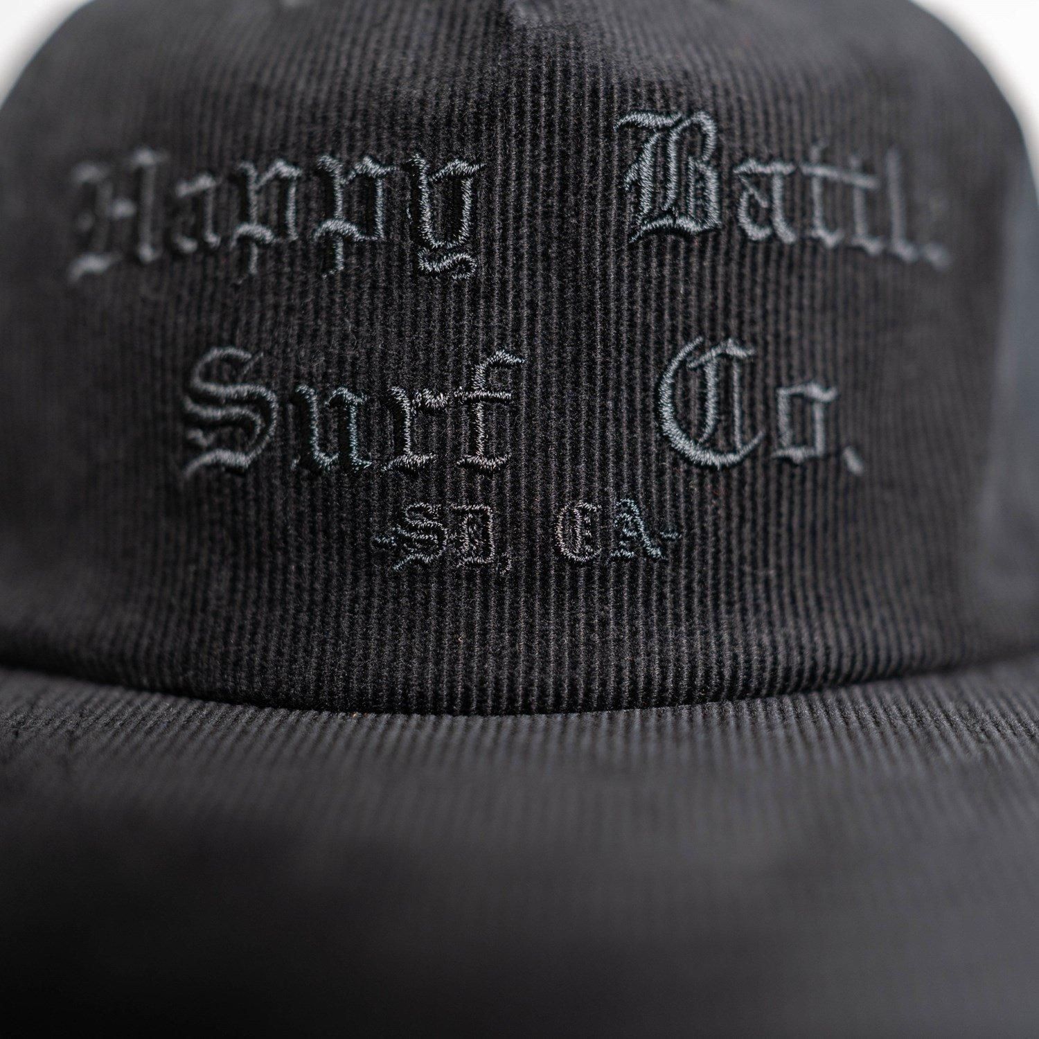 HAPPY BATTLE CORDUROY HAT