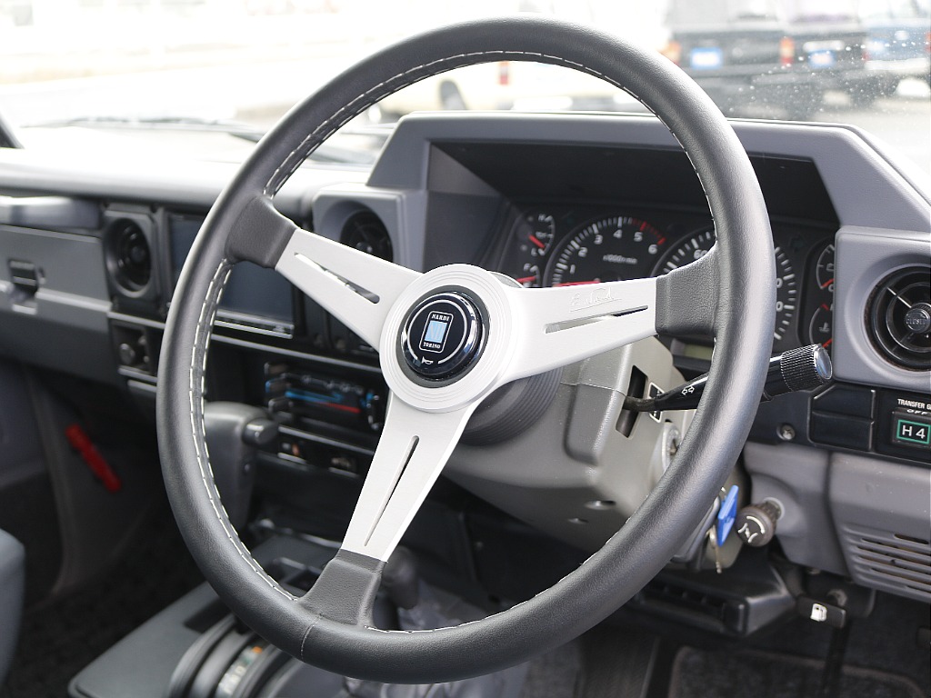 トヨタ ランドクルーザー70 4.2 ZX ディーゼル 4WD(H13年式,19.1万km