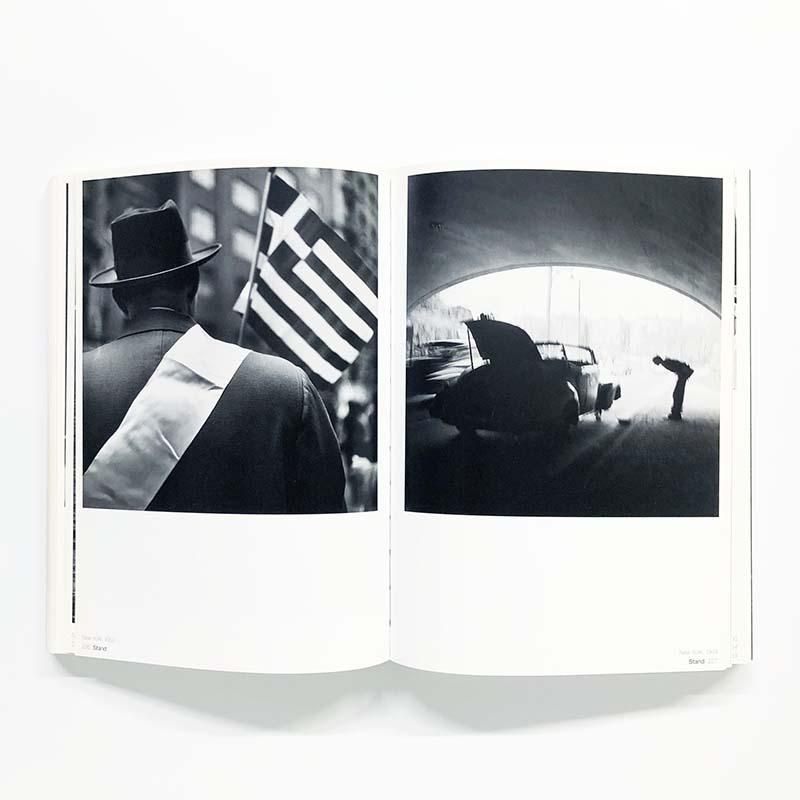 Elliott Erwitt: SNAPS Reprinted Paperback editionエリオット・アー