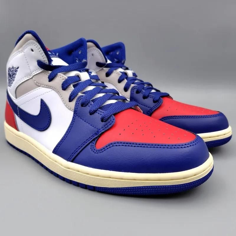 エア ジョーダン 1 ミッド 