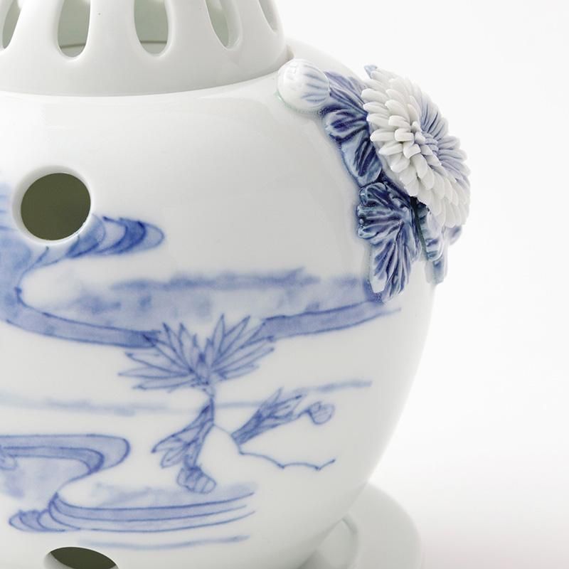 平戸洸祥団右ヱ門窯 菊花飾菊流水文茶香炉 - いい日になりますように