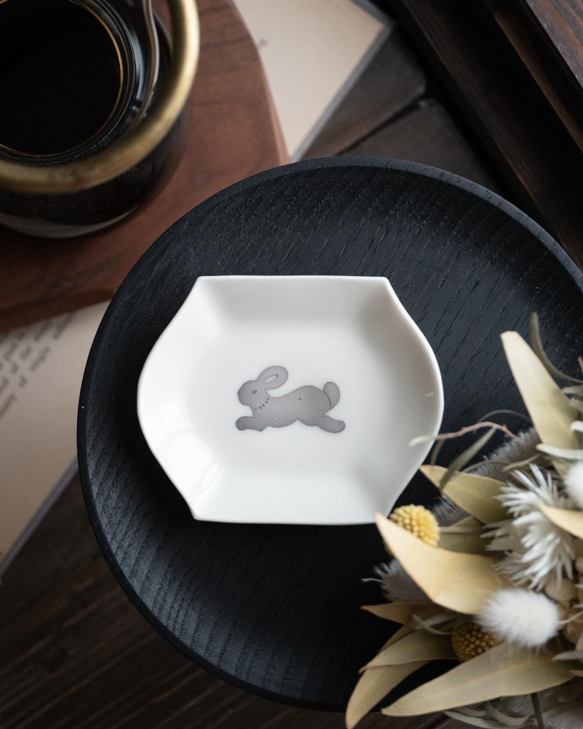 竹村聡子 銀獣豆皿／ウサギ／昼 - alltid｜オルティッド 暮らしの道具