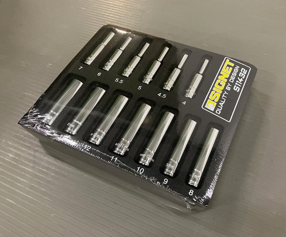 シグネット 1/4DR 13PC ディープソケット セットDESIGNトレー 11432