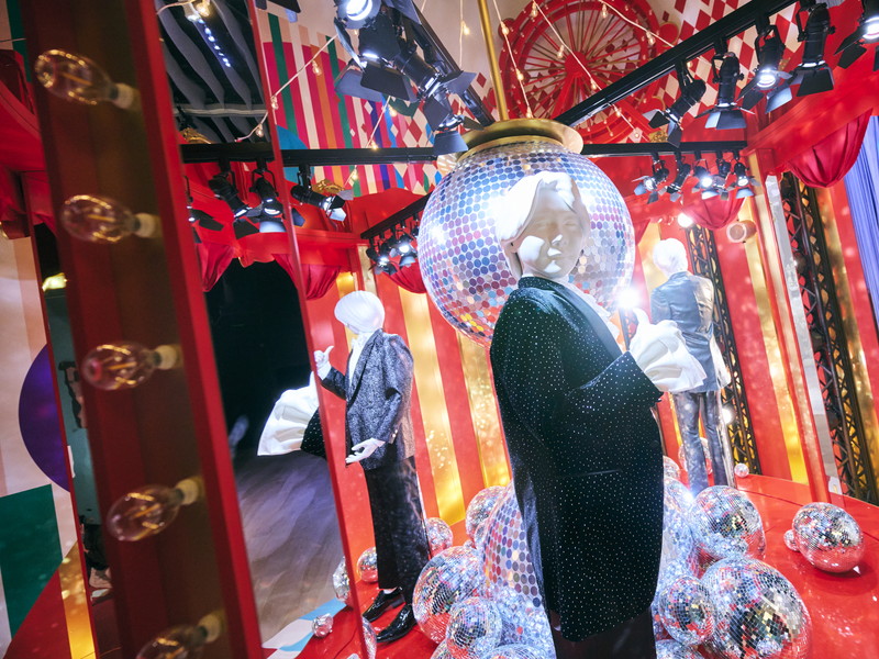 Mrs. GREEN APPLE、デビュー10 周年を締めくくる展覧会〈MGA MAGICAL